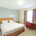 Maleosan Inn Manado Hotel